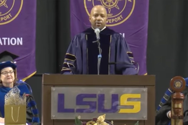 Attorney James Williams delivers commencement speech